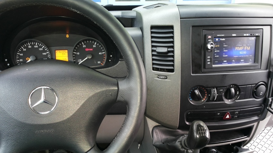Mercedes Sprinter.jpg